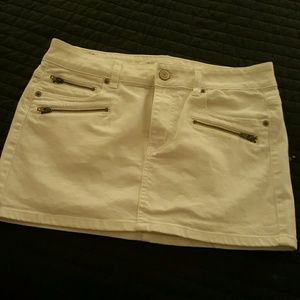White American Eagle jean skirt - size 10