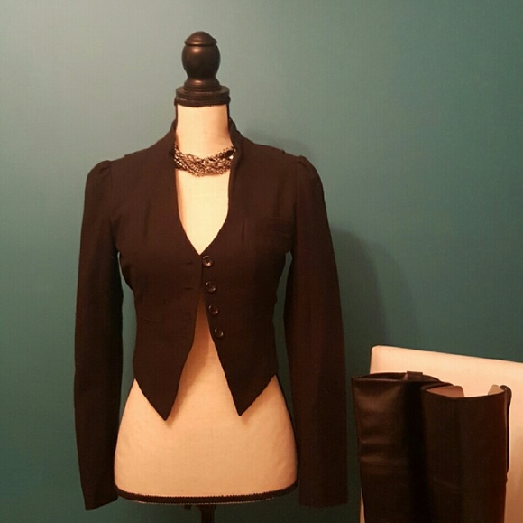Forever 21 Jackets & Blazers - sold!!soldSuper Cute Black cropped blazer