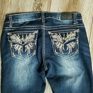 Like new girls dark denim skinny jeans.