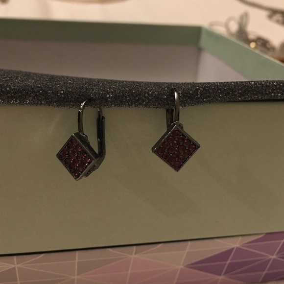 2 SETS EARRINGS - Picture 2 of 2