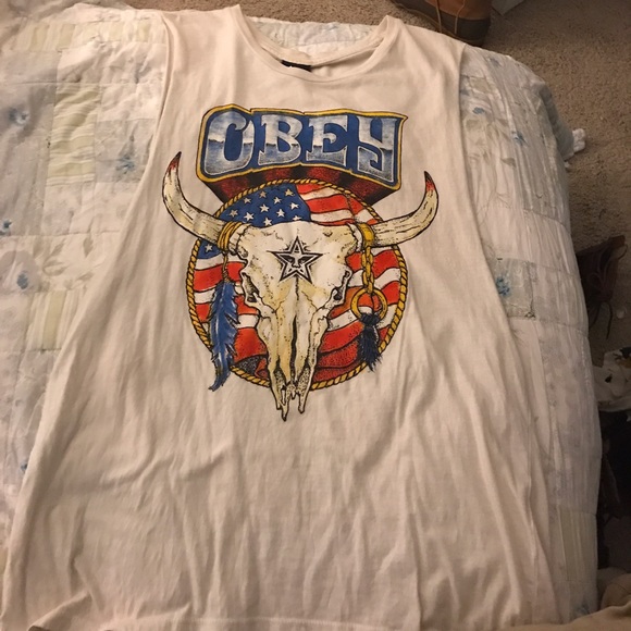 Obey Tank