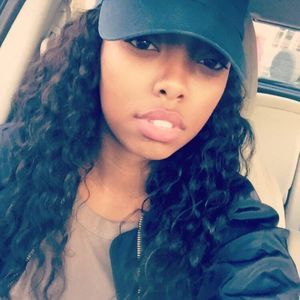 Meet your Posher, Camille