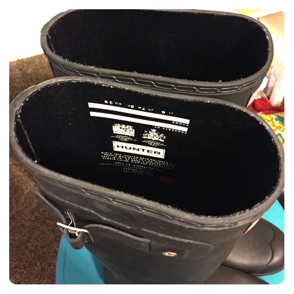 Hunter black matte rain boots - Picture 1 of 3