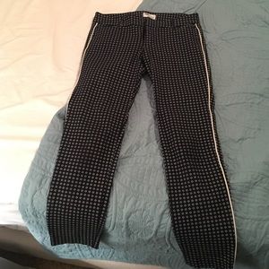 Old navy cropped flower print pants