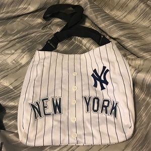 SALE!!!! YANKEE CROSSBODY