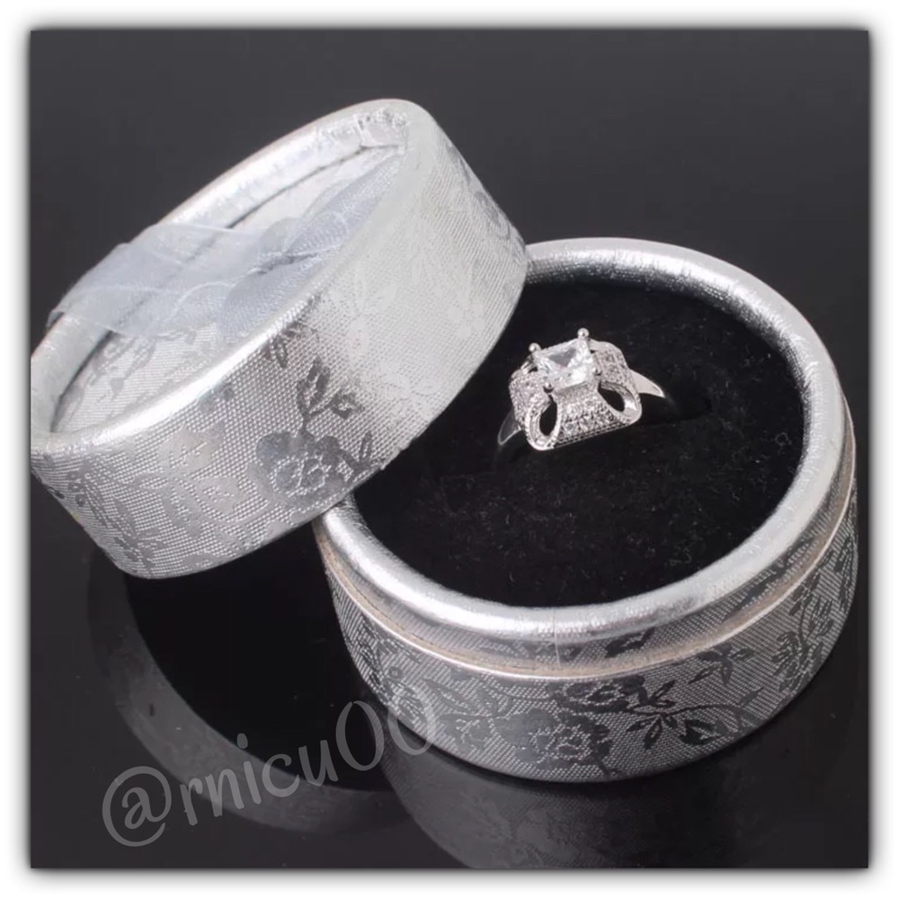 ✨Size 5✨Stunning Topaz 18K Gold Filled Ring! - Picture 6 of 8