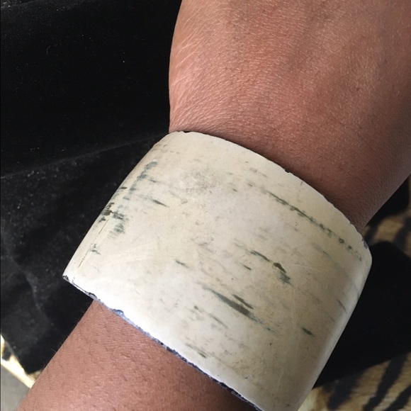 Distressed Bangle - Picture 2 of 3