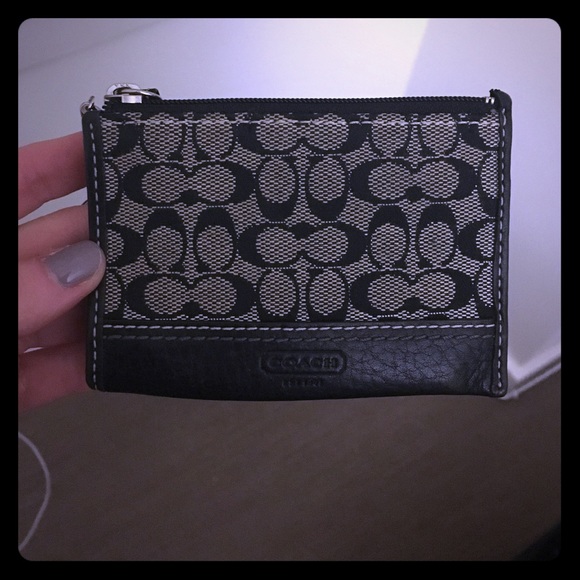 Coach change purse. Never used!!!!