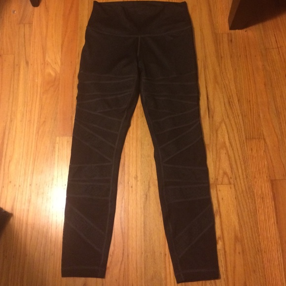 Lululemon tech mesh leggings