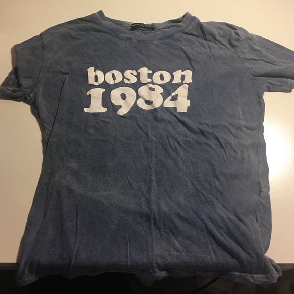 Brandy Melville graphic tee