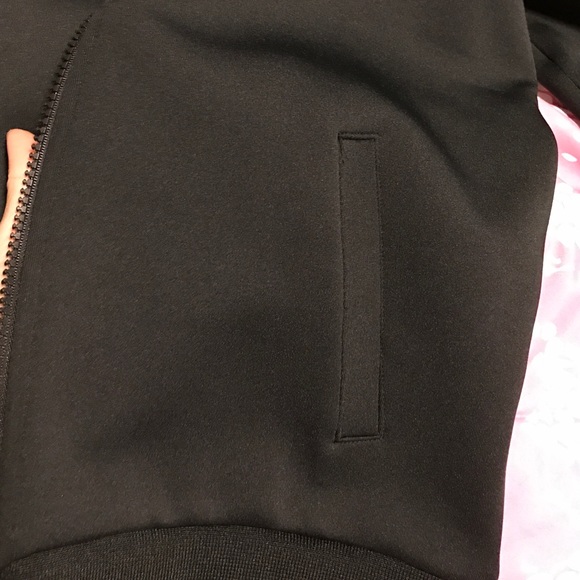 Like new - Picture 2 of 2