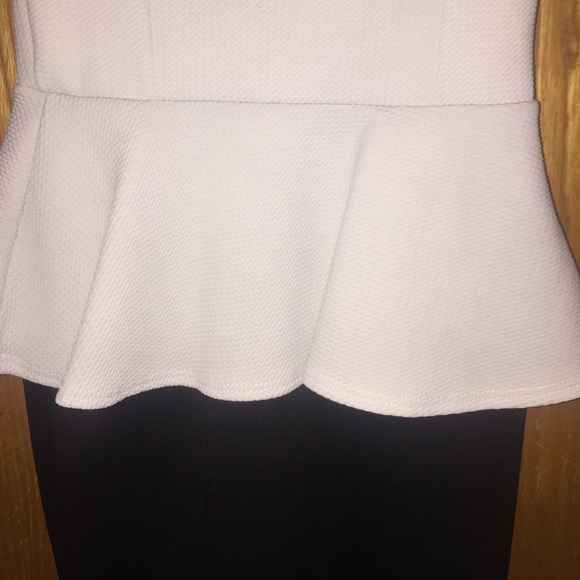 Tight fit cocktail dress - Picture 3 of 4