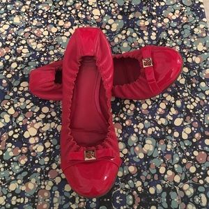 Tory Burch scalloped bow flat