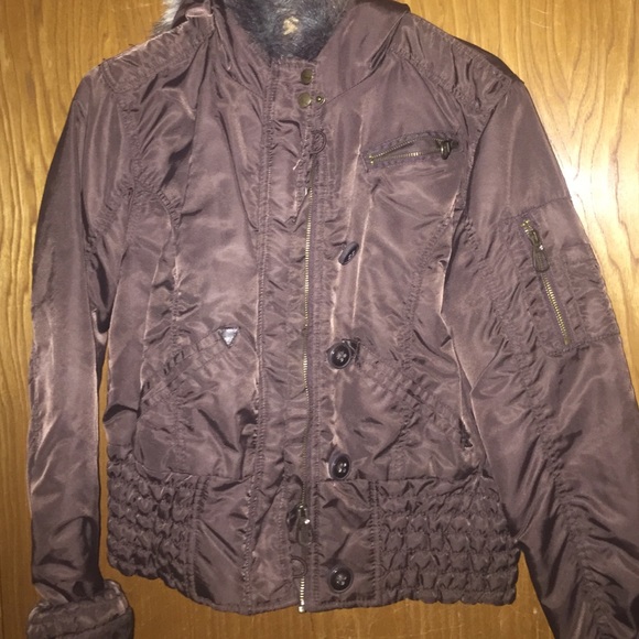 Poofy winter coat - Picture 1 of 4