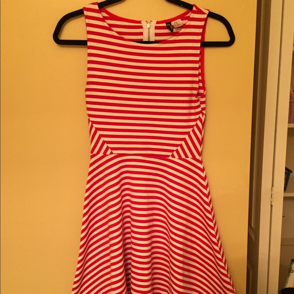 divided stripped skater dress