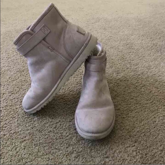 Ugh Boots Size 9