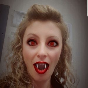 Meet your Posher, Crystal