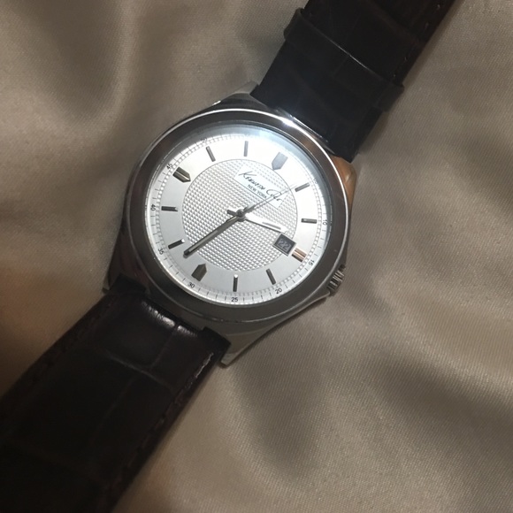 Men's Kenneth Cole brown leather band watch