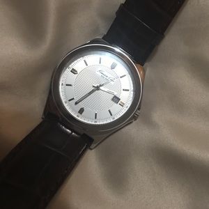 Men's Kenneth Cole brown leather band watch