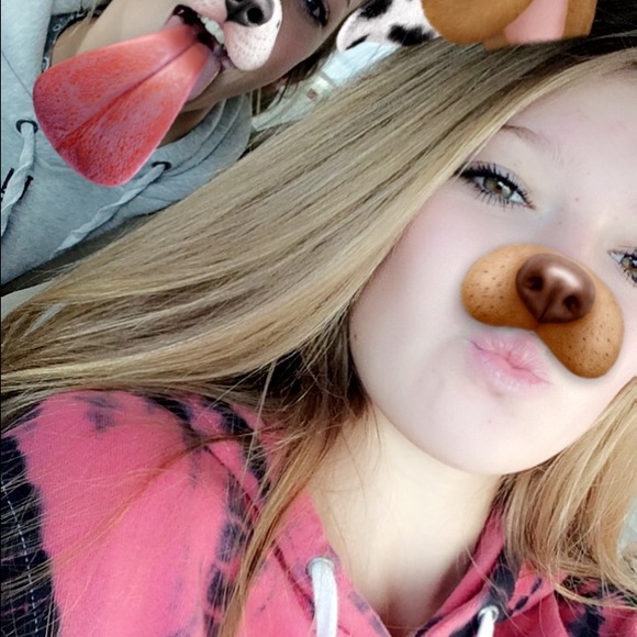 Meet your Posher, Celiese - Picture 1 of 1