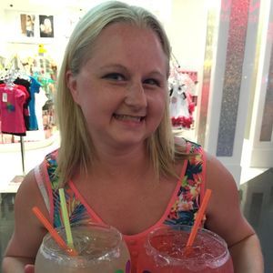 Meet your Posher, Cassandra