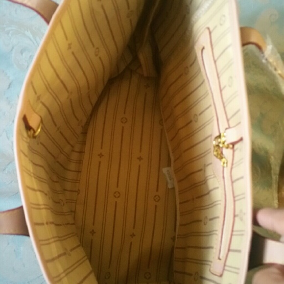 SOLD - Picture 3 of 4