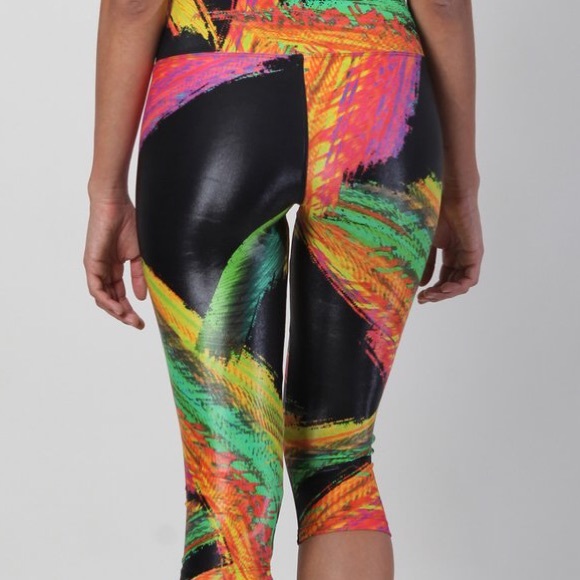 Equilibrium Bahama Cire Capris - Picture 2 of 2