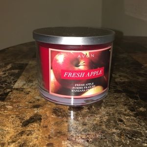 Avon Fresh Apple 3 wick candle