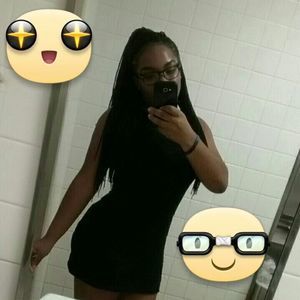 Meet your Posher, Tia