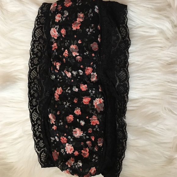 GUESS crop top - Picture 1 of 3