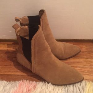 Pointed suede look Chelsea boot size 7