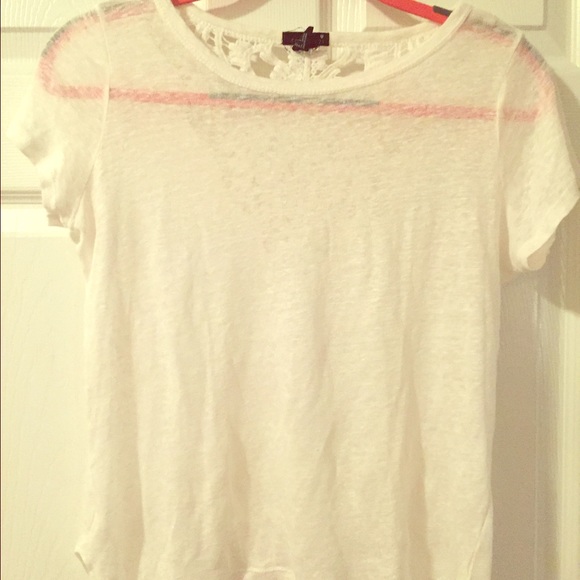 Short sleeve shirt with detail on back