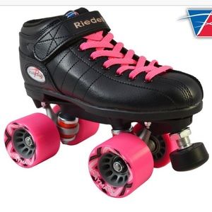 Riedell R3 Pink! Quad Speed Skates & pink bag