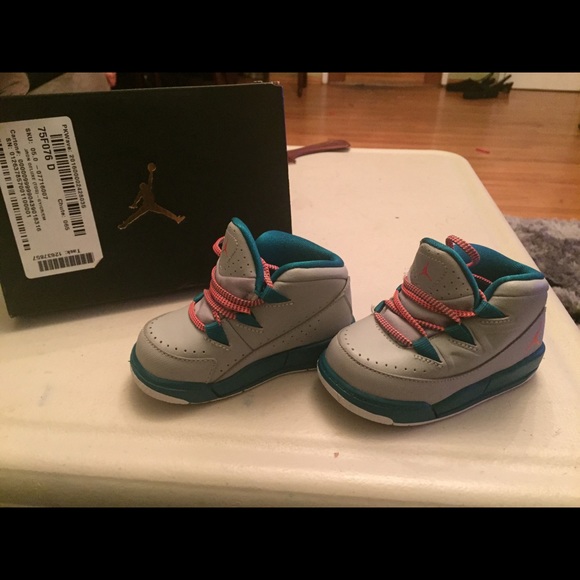 Jordan toddler girl's sneakers