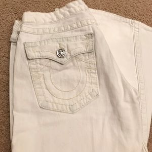 🎉MOVING SALE🎉 True Religion white 30 flare