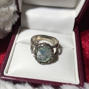 Beautiful vintage ring