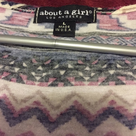 Aztec crop top - Picture 2 of 3