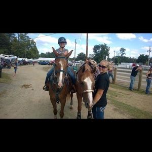 Meet your Posher, Devan