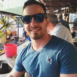 Meet your Posher, Denis