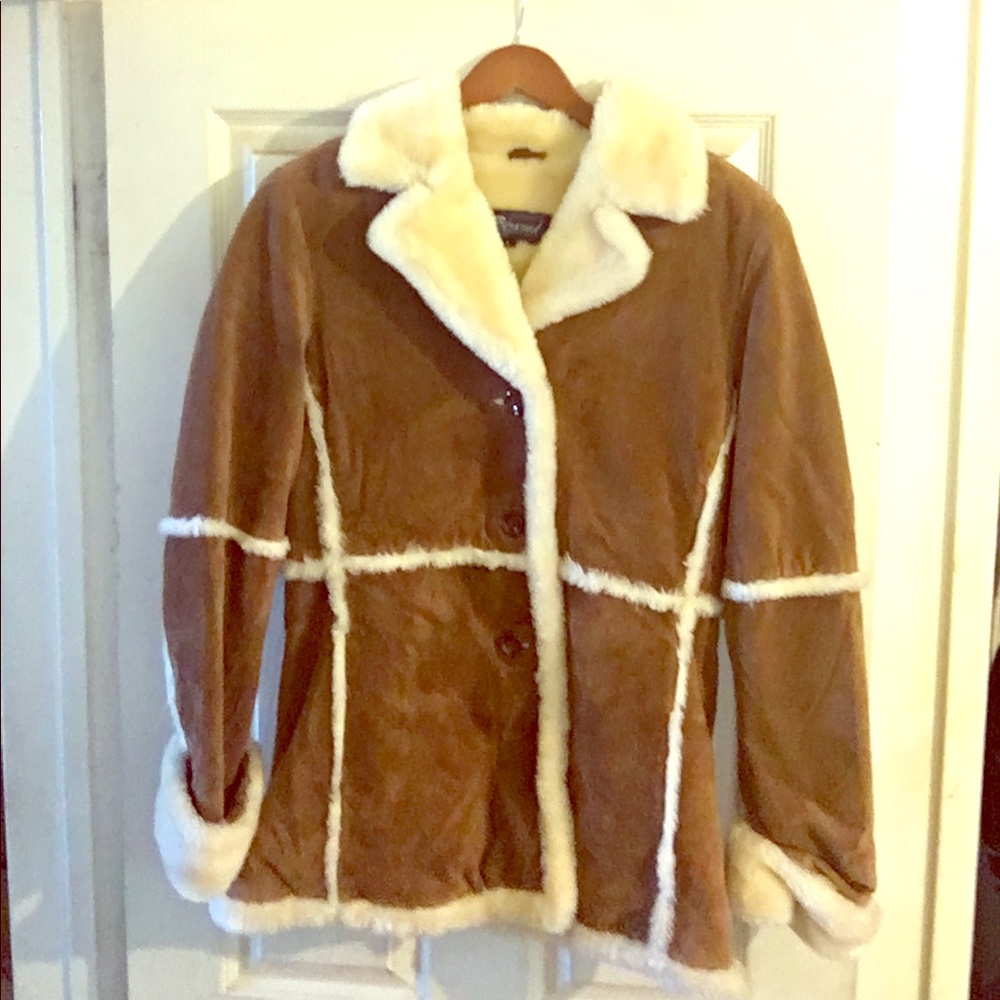 ⭕️SOLD⭕️Vintage genuine leather coat