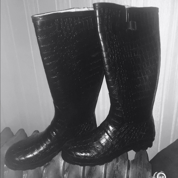 Rain Boots Size 11 - Like new condition