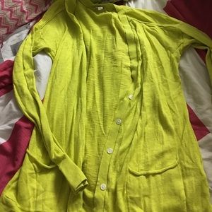 Small gap green cardigan