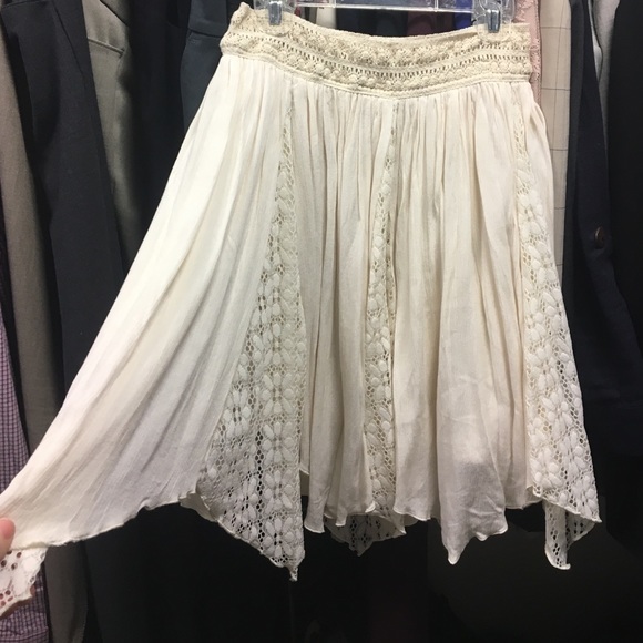 Maurice's small lace skirt. Brand new never worn - Picture 1 of 4