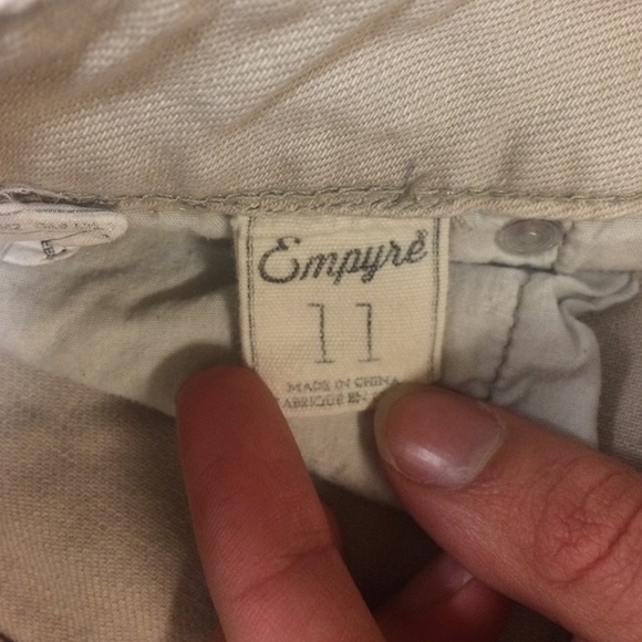 Empyre Tan Jean Shorts - Picture 3 of 4