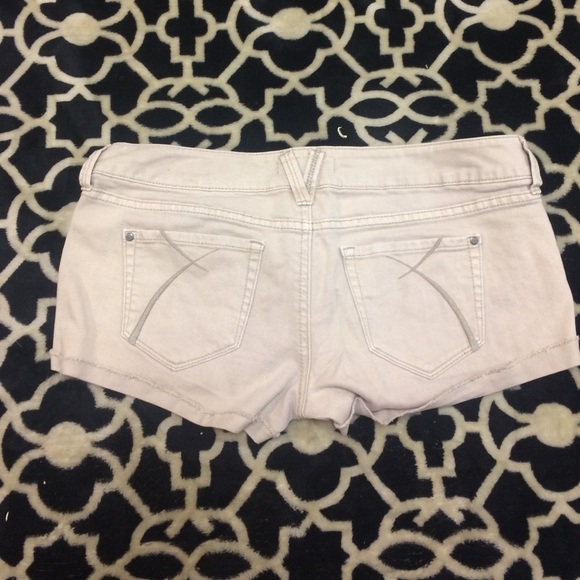 Empyre Tan Jean Shorts - Picture 4 of 4