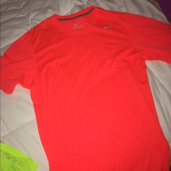 🔴SOLD🔴 2 Nike Dri Fit Shirts