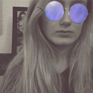 Meet your Posher, Kalee