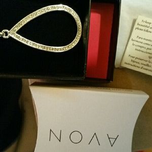 Large teardrop necklace