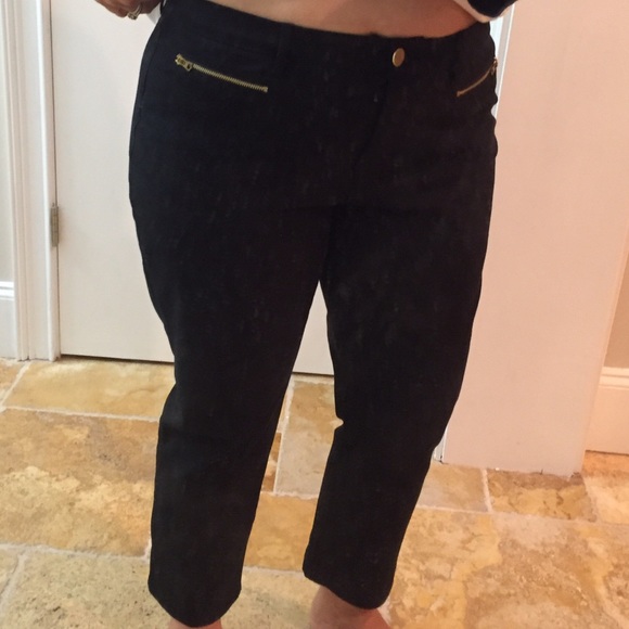 Chico's so slimming petite w/zipper & reg pockets - Picture 3 of 4