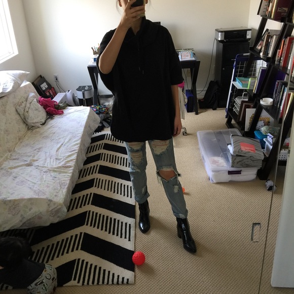 Aritzia black sweater - Picture 4 of 4